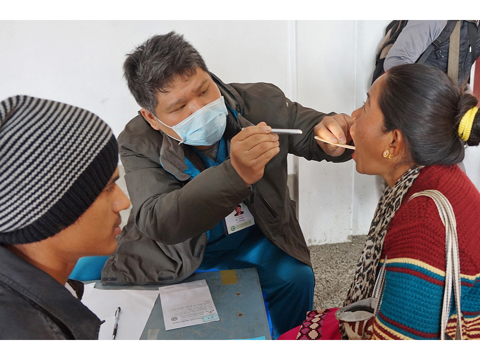 彰基前往尼泊爾山區醫療服務 協助提升衛生站功能