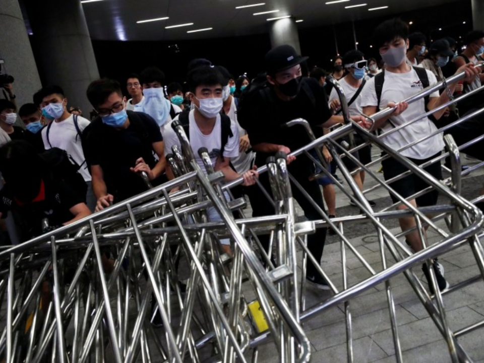 香港103萬人怒吼 維園周邊塞爆